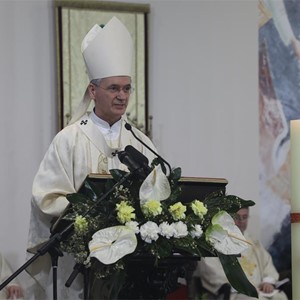 Homilija nadbiskupa Kutleše na misi zadušnici za pokojnog papu Franju